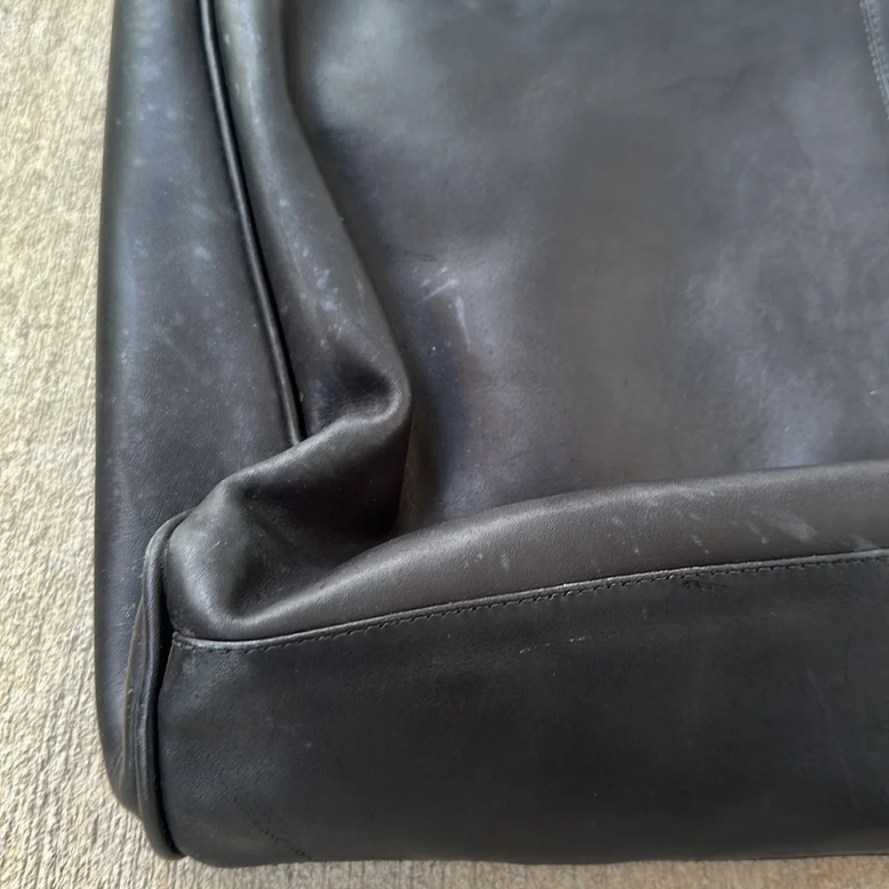 Vintage Levenger black leather messenger bag briefcase 17x12x3 17x12x3